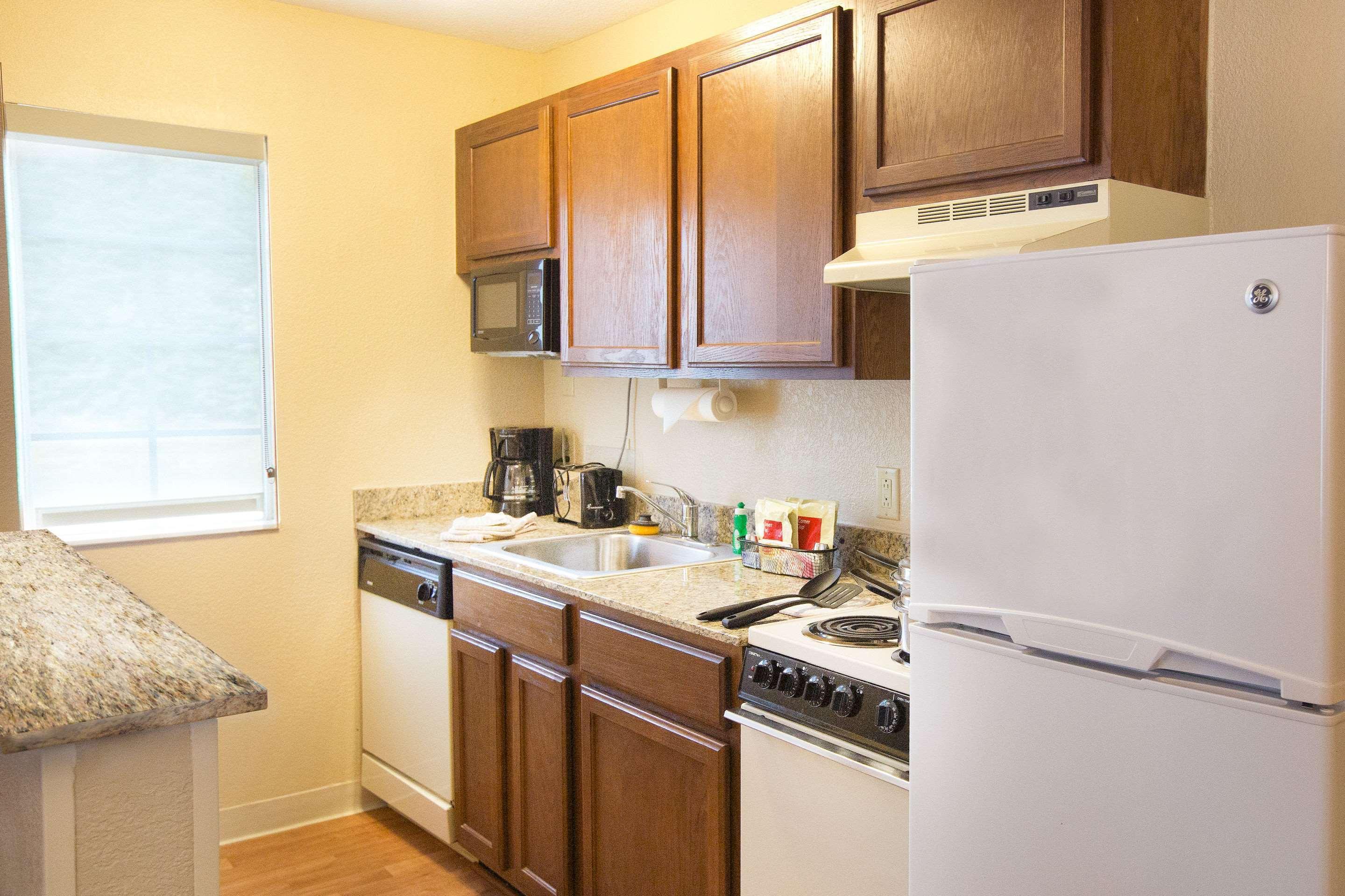 Suburban Extended Stay Hotel Greenville Haywood Mall Экстерьер фото